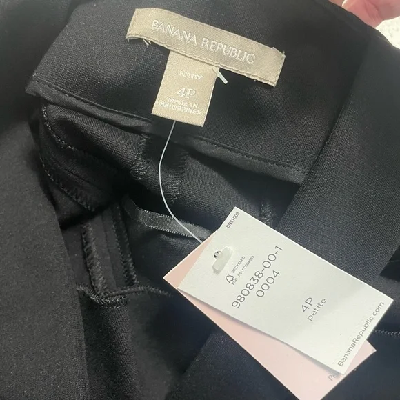 Banana Republic Cross Back Ponte Fit-and-Flare Black Dress size 4P $130 NWT - Picture 4 of 8